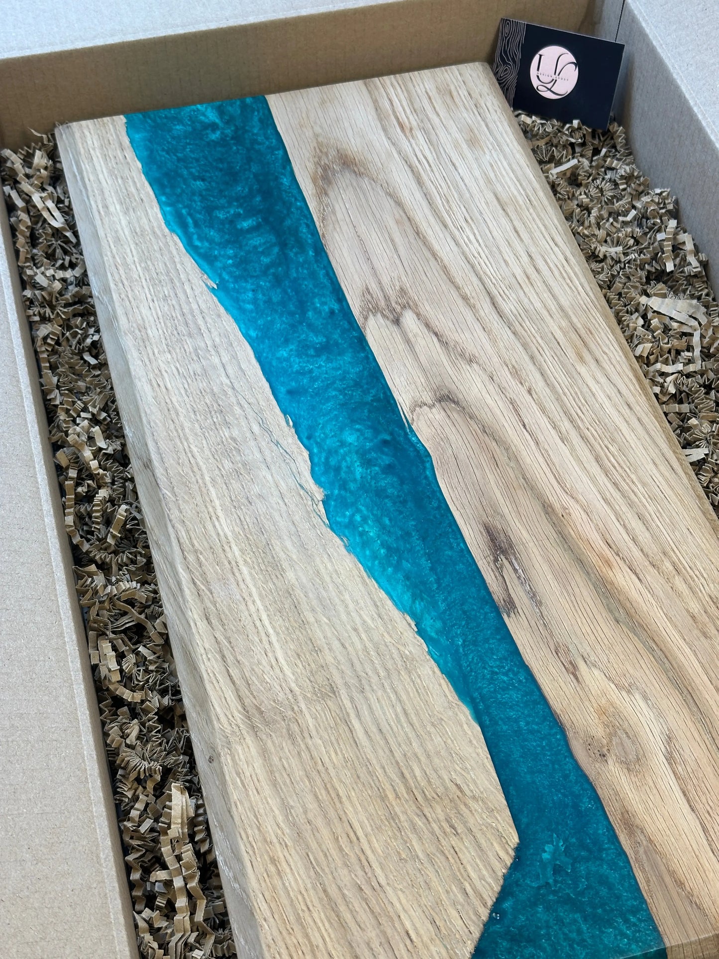 Planche en chêne massif avec Incrustation epoxy